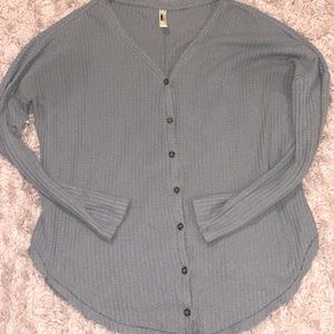 Gray-blue waffle knit long sleeve light weight sweater